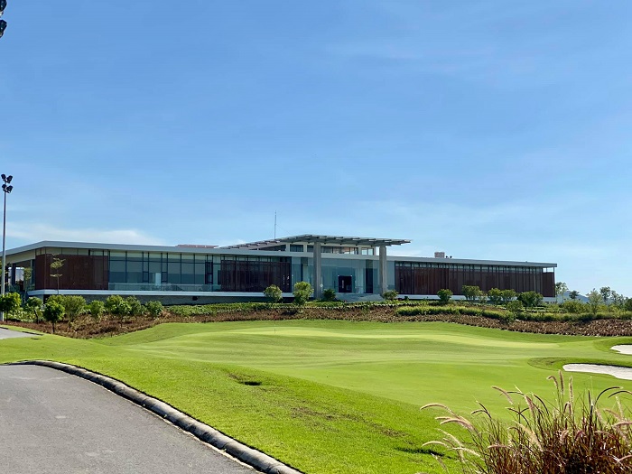 nhà câu lạc bộ của Sân golf Mường Thanh Diễn Lâm Nghệ An
