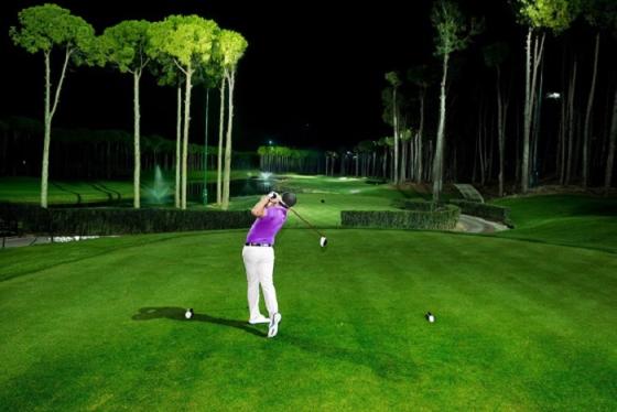Trải nghiệm chơi golf ban đêm cực kỳ thú vị tại Carya Golf Club Thổ Nhĩ Kỳ