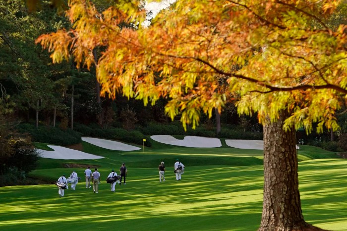 Nhìn sâu vào sân golf độc nhất thế giới - Augusta National Golf Club
