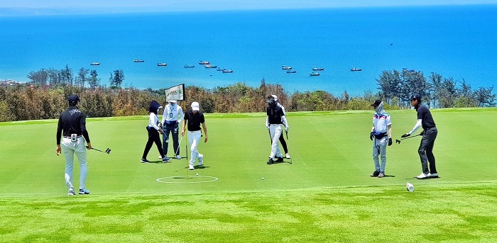 các sân golf tại Bình Thuận có địa hình khá đặc biệt