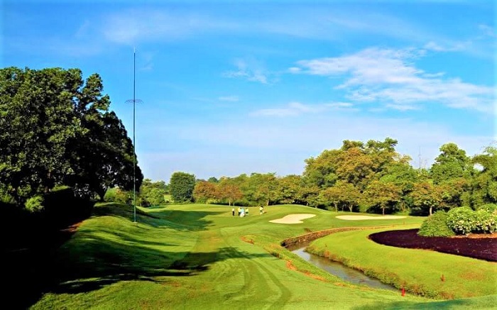 Emeralda Golf Club - sân golf gần trung tâm Jakarta