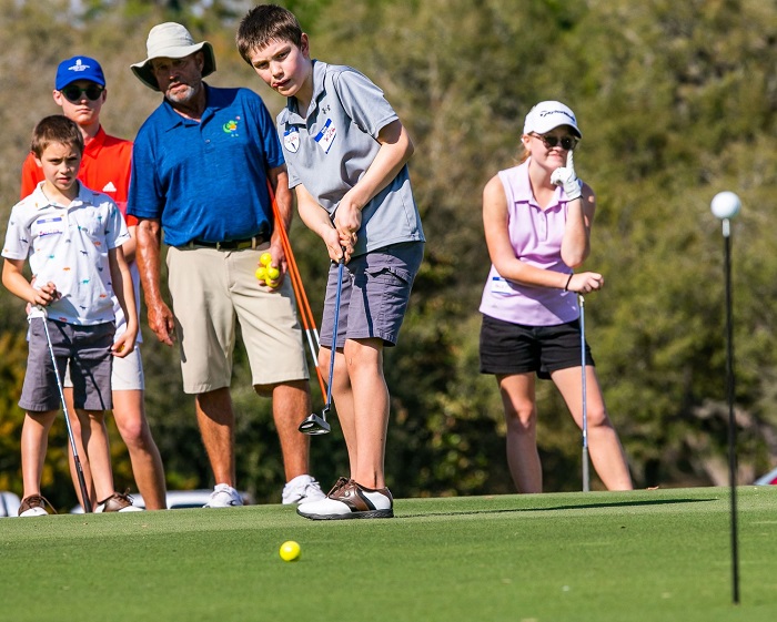 những thông tin cần biết khi chọn khóa học golf cho trẻ em 