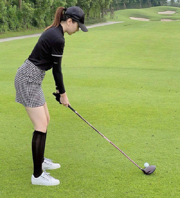 quần áo golf nữ