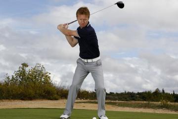 Những cách đánh golf thẳng cực kỳ đơn giản dành cho mọi golfer