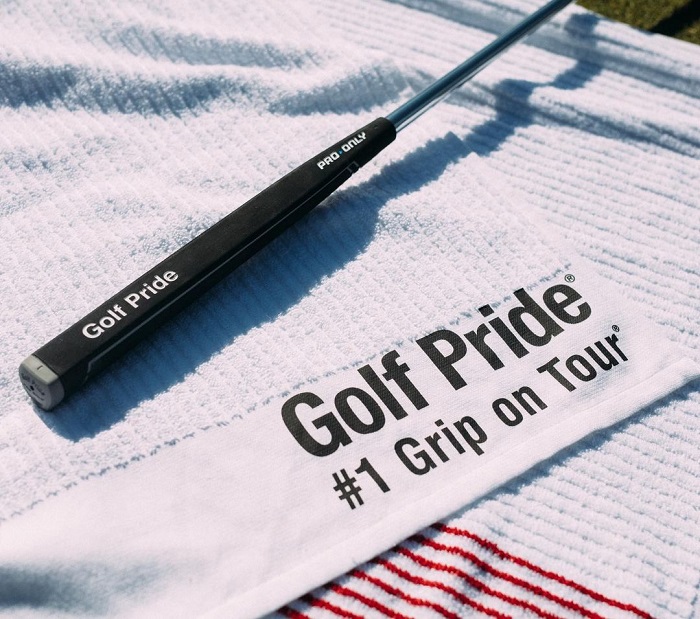 Grip Tour Velvet của Golf Pride, phụ kiện chơi golf không thể thiếu của các golfer