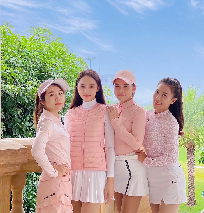 Hội chị em hoa hậu Hương Giang lên đồ đi đánh golf cực ngầu