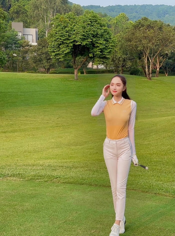 Hội chị em hoa hậu Hương Giang lên đồ đi đánh golf cực ngầu