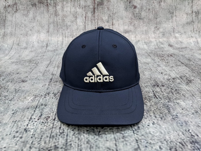 mũ của thương hiệu Adidas