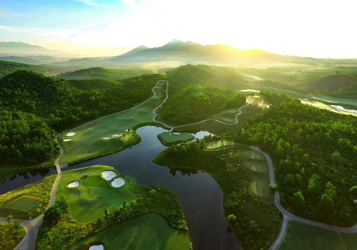Bà Nà Hills - nằm trong danh sách sân golf Việt Nam nổi tiếng