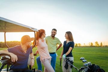 Những cách ững xử trên sân golf giúp golfer tạo ấn tượng tốt với bạn chơi cùng