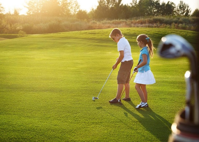 Những điều bạn cần lưu ý khi để trẻ em chơi golf